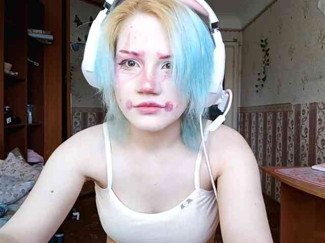 Alice-Kaneki webcam