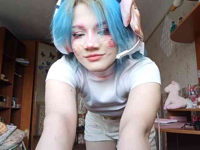 Alice-Kaneki webcam