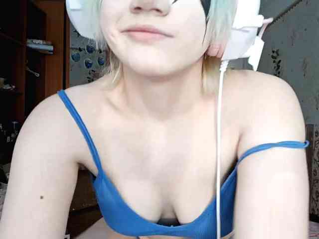 Alice-Kaneki webcam