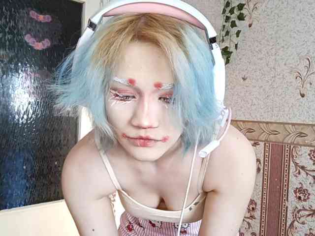 Alice-Kaneki webcam
