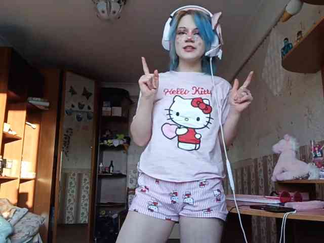 Alice-Kaneki webcam