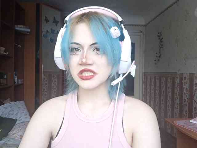 Alice-Kaneki webcam