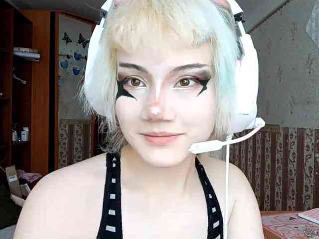 Alice-Kaneki webcam