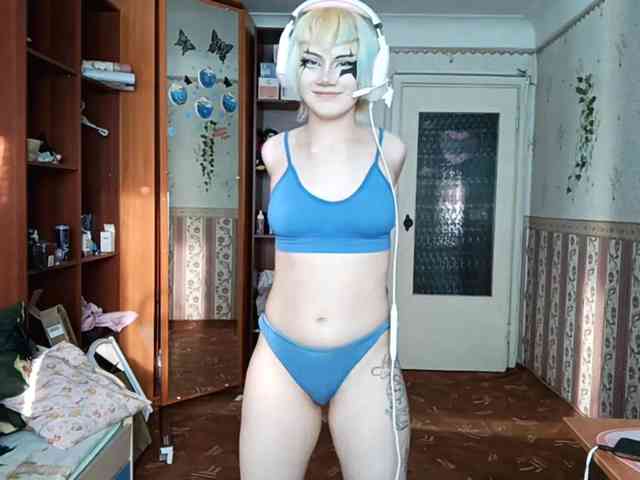 Alice-Kaneki webcam