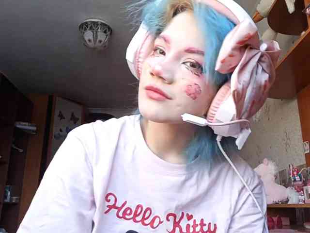 Alice-Kaneki webcam