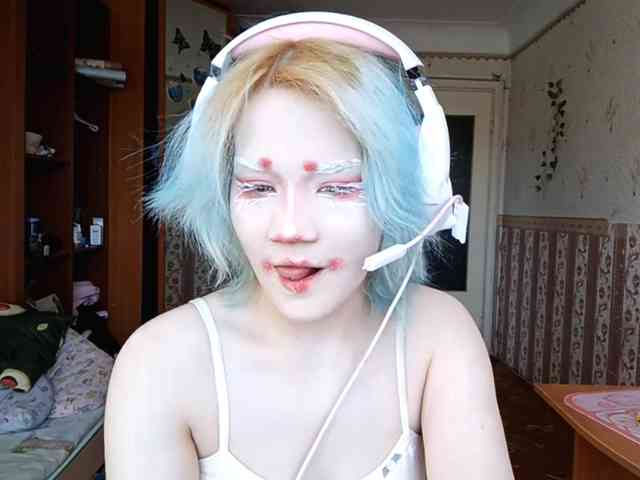 Alice-Kaneki webcam