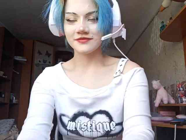 Alice-Kaneki webcam