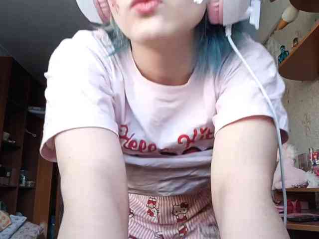 Alice-Kaneki webcam