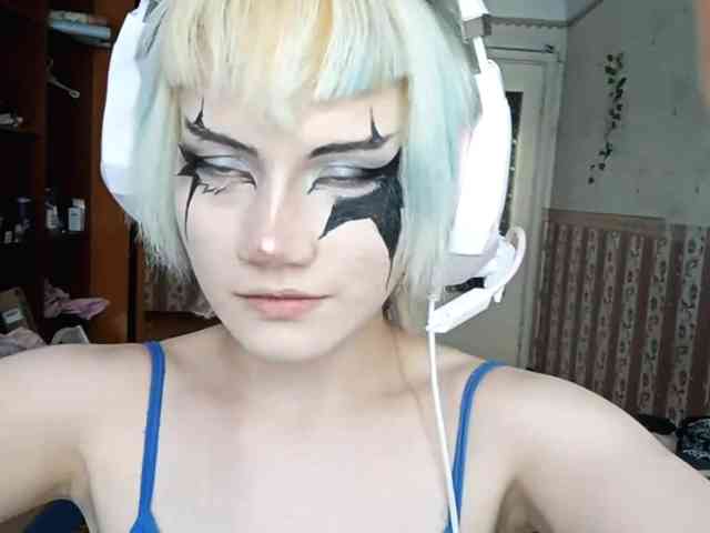 Alice-Kaneki webcam
