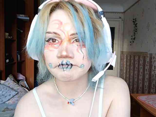 Alice-Kaneki webcam