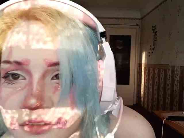 Alice-Kaneki webcam