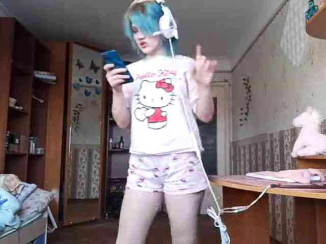 Alice-Kaneki webcam