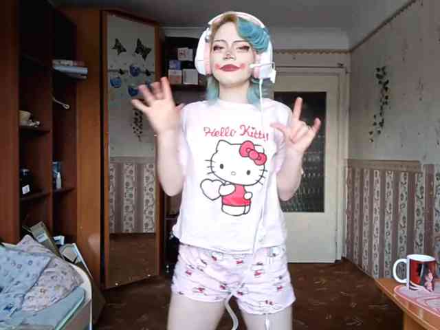 Alice-Kaneki webcam