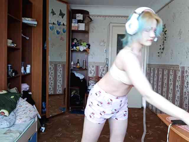 Alice-Kaneki webcam