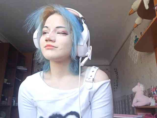 Alice-Kaneki webcam