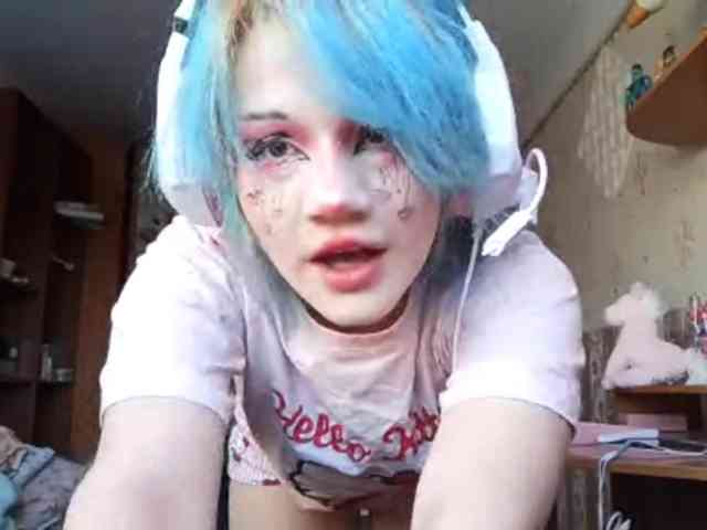 Alice-Kaneki webcam