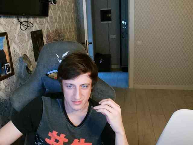 WaifuLiverionPH webcam