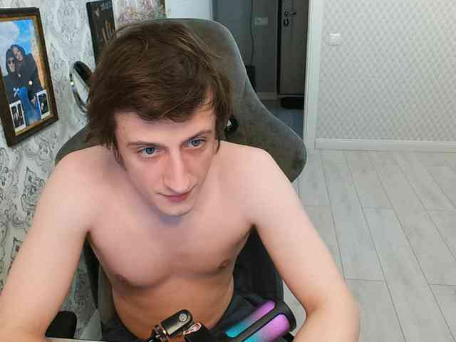 WaifuLiverionPH webcam