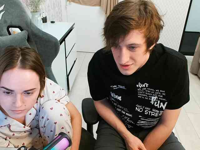 WaifuLiverionPH webcam