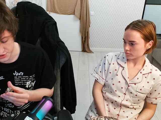 WaifuLiverionPH webcam