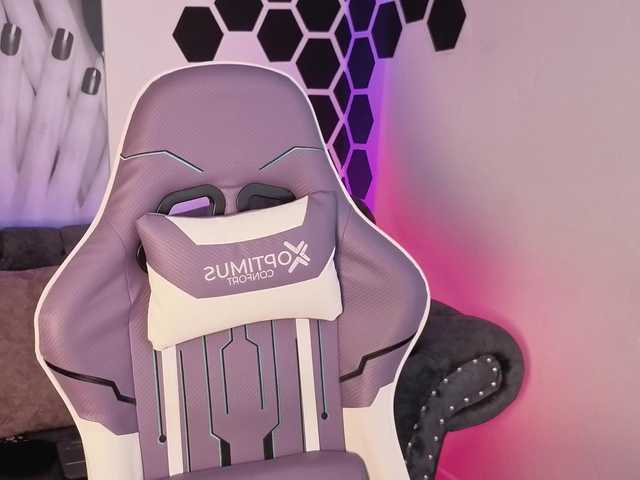 Meowboo's BongaCams show and profile