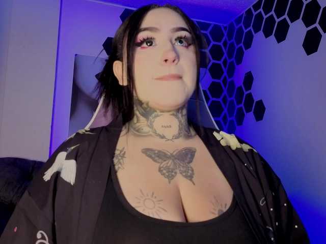 Meowboo's BongaCams show and profile