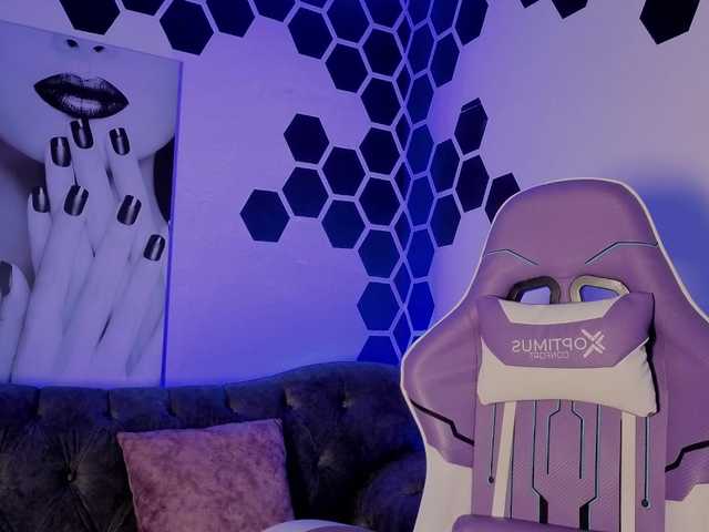 Meowboo's BongaCams show and profile