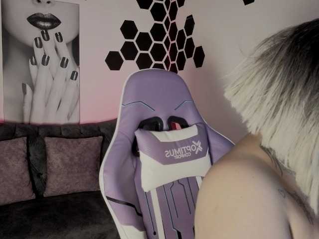 Meowboo's BongaCams show and profile