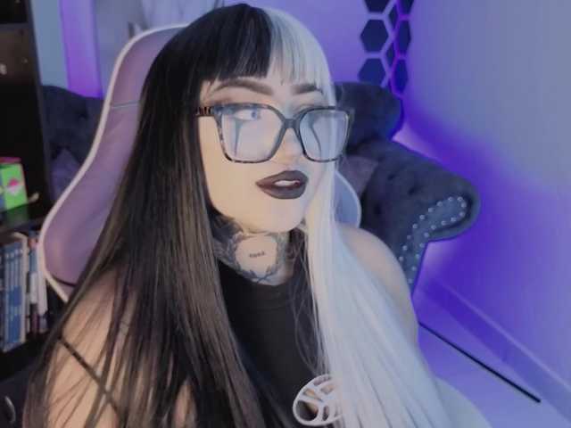 Meowboo's BongaCams show and profile