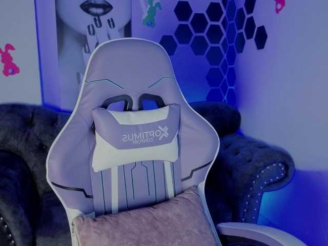 Meowboo's BongaCams show and profile