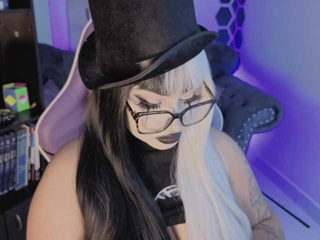 Meowboo's BongaCams show and profile