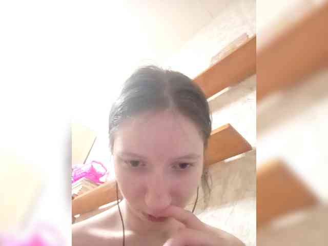 krashihayourheart webcam