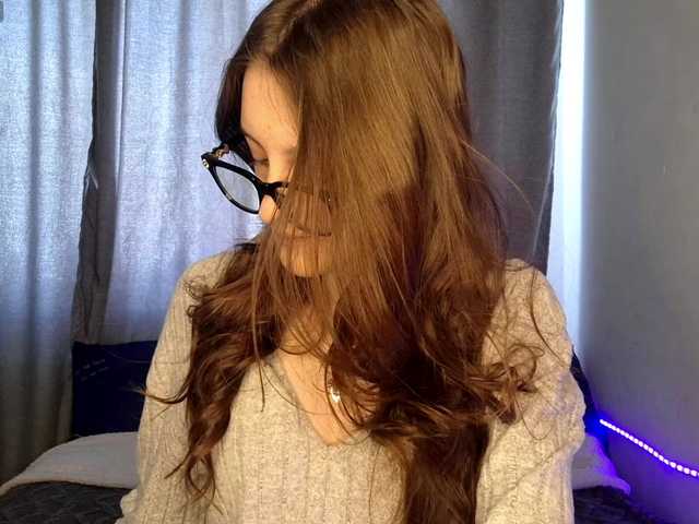 VikkiShon's BongaCams show and profile