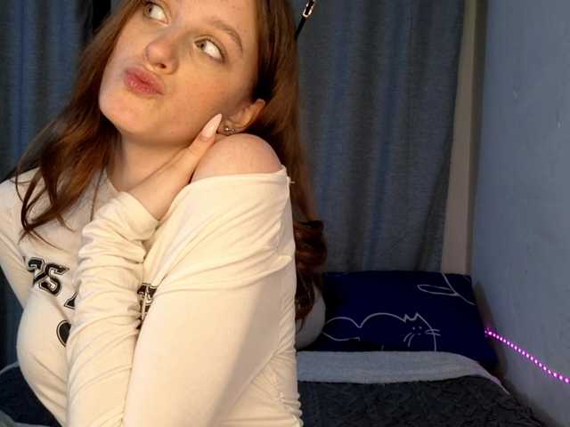 VikkiShon's BongaCams show and profile