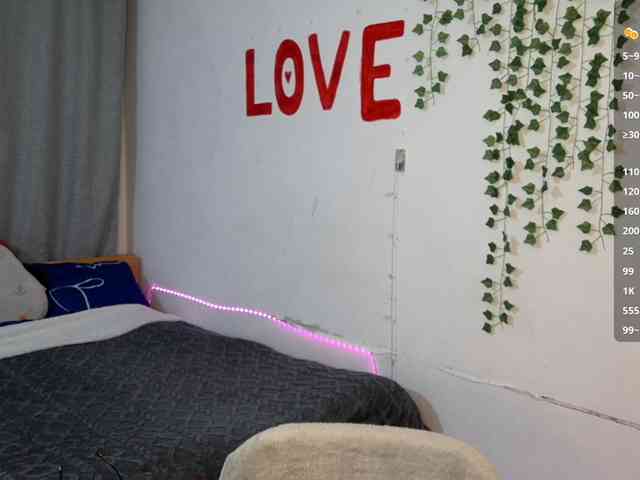 VikkiShon Live Webcam on BongaCams