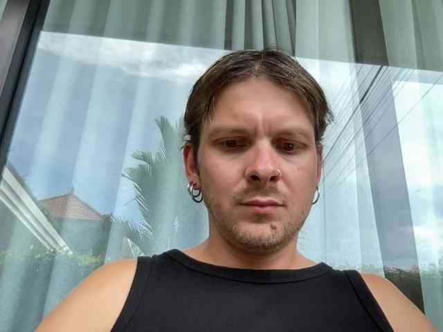 MessyBoy Live Webcam on BongaCams