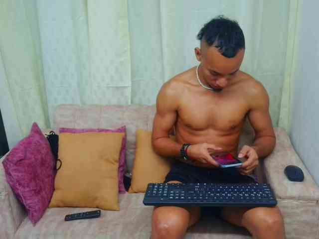 couple-hot-xxx webcam