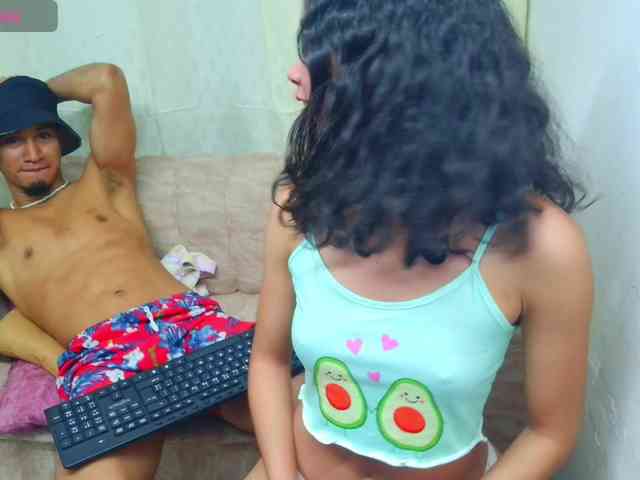 couple-hot-xxx webcam