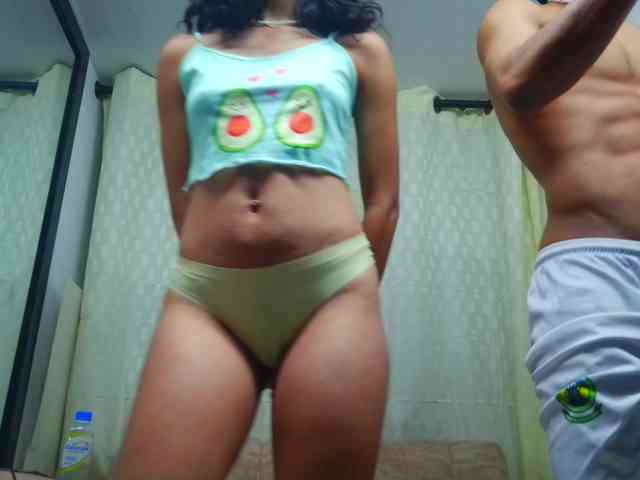 couple-hot-xxx Live Webcam on BongaCams