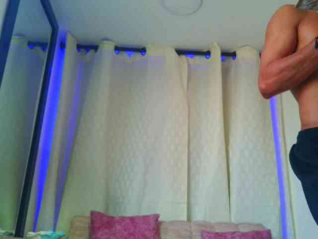 couple-hot-xxx webcam