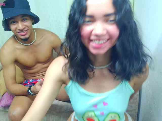 couple-hot-xxx webcam