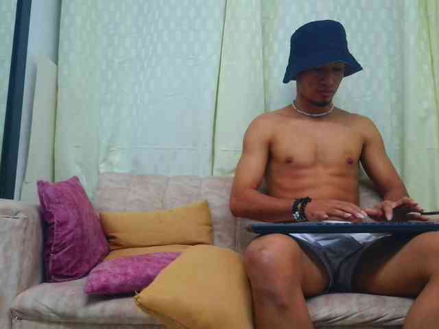 couple-hot-xxx Live Webcam on BongaCams