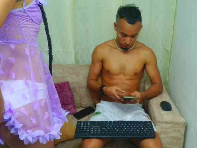 couple-hot-xxx webcam