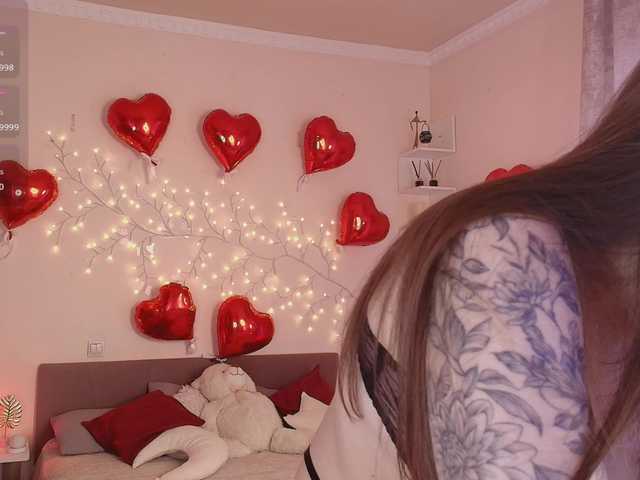 XCourtney's BongaCams show and profile