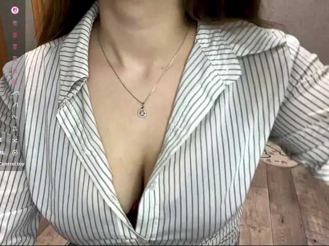 CherriNavarette's BongaCams show and profile