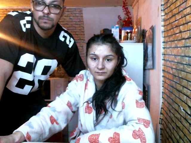 couplereal webcam