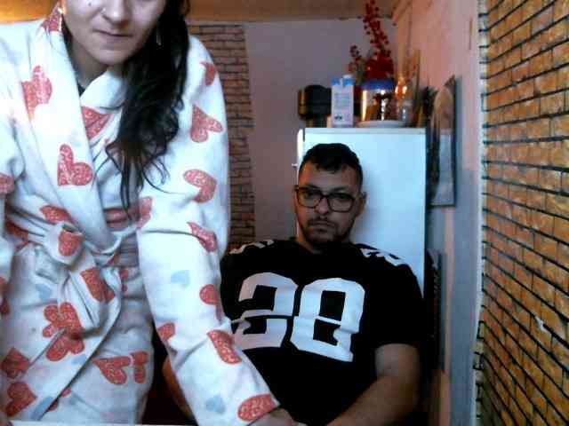 couplereal webcam
