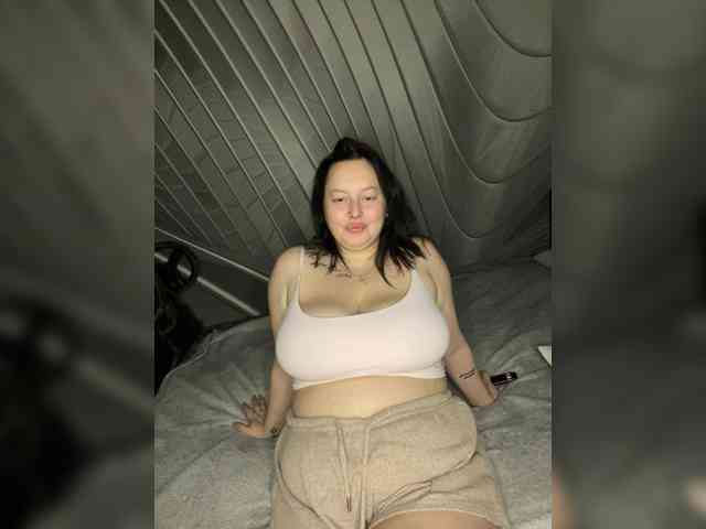 HangryBanny13 Live Webcam on BongaCams