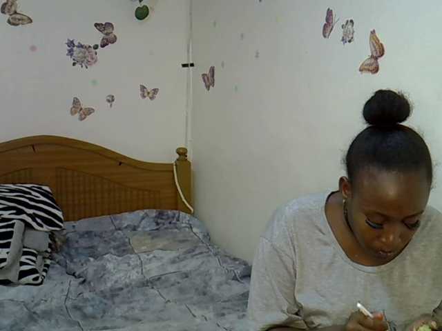 Prettykemi's BongaCams show and profile