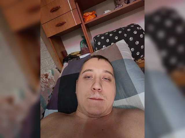 Mengirl2's Thumb Image